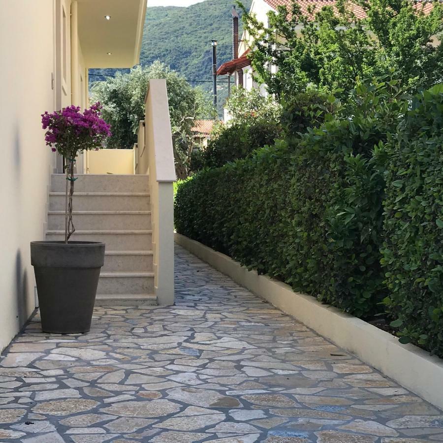 The Little Prince Luxury Suites Ipsos Exterior photo